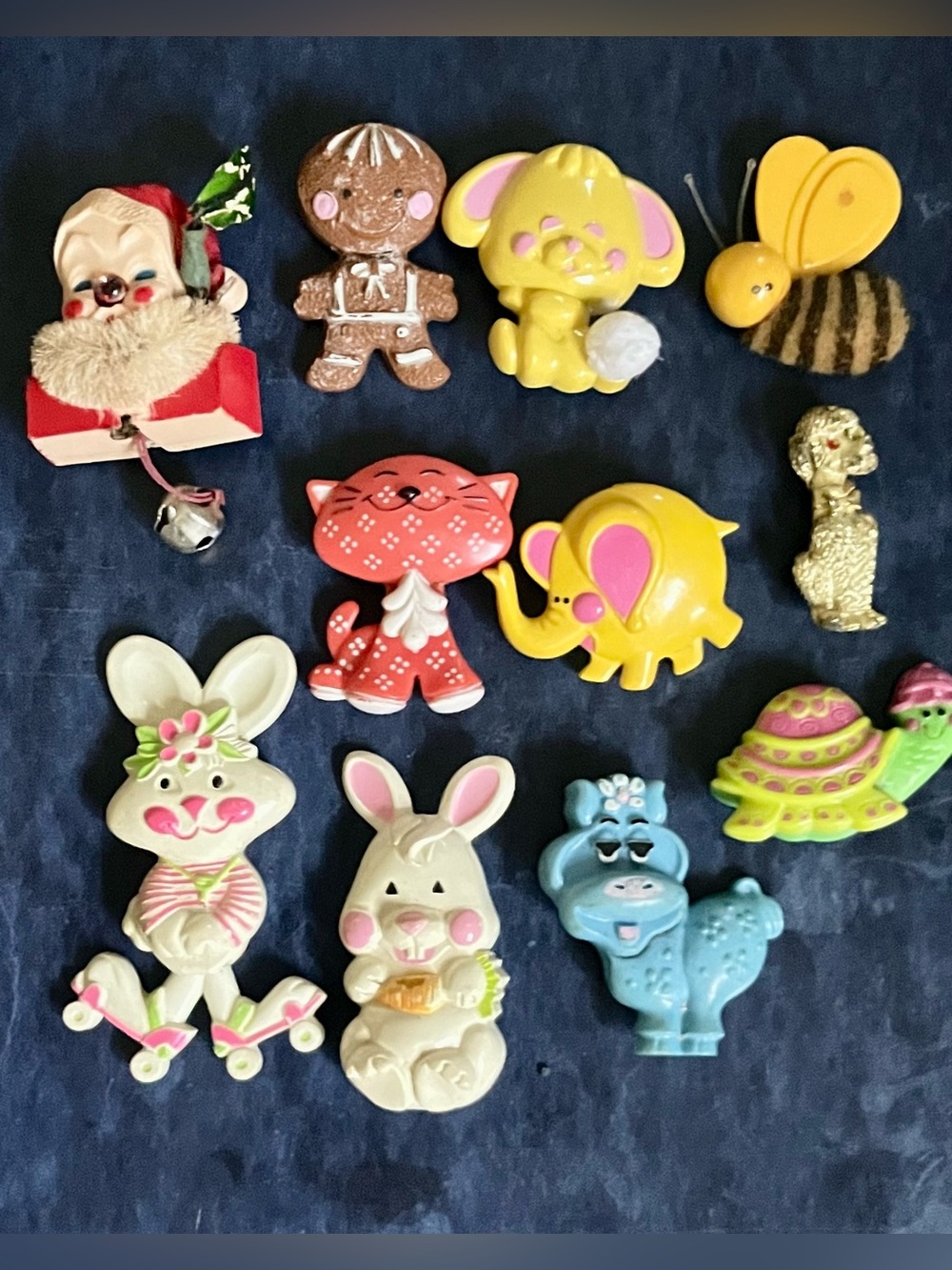 Lot of 10 vintage Avon Fragrance Glace pins & 1 vintage poodle brooch w red eyes